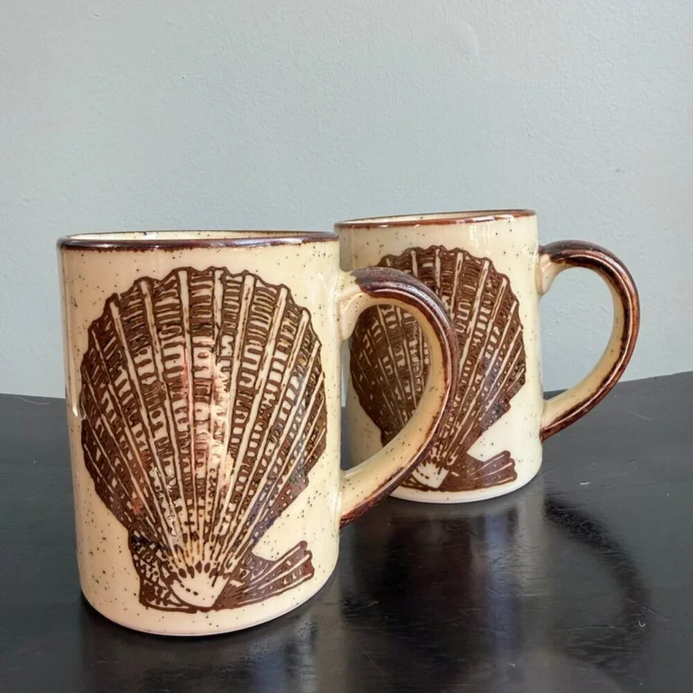3/$30 🌟 VTG Shell Mugs Set of 2 - Picture 4 of 10
